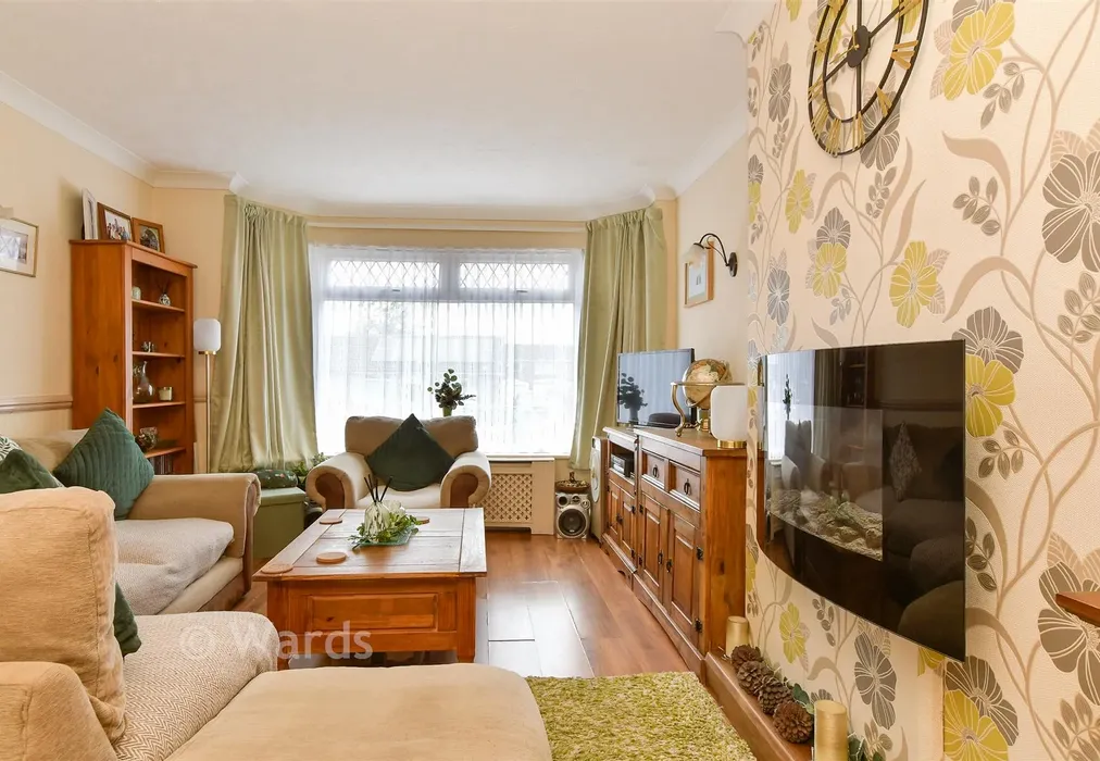 Lounge/ Diner - Ballens Road, Lords Wood, Chatham, Kent - Wards of Kent