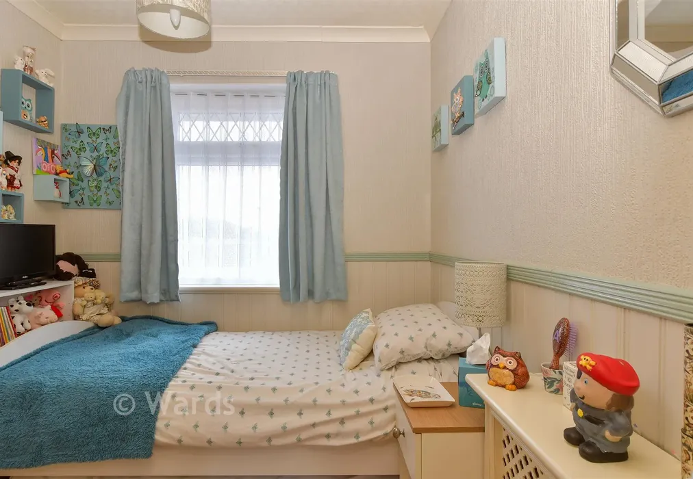 Bedroom 3 - Ballens Road, Lords Wood, Chatham, Kent - Wards of Kent