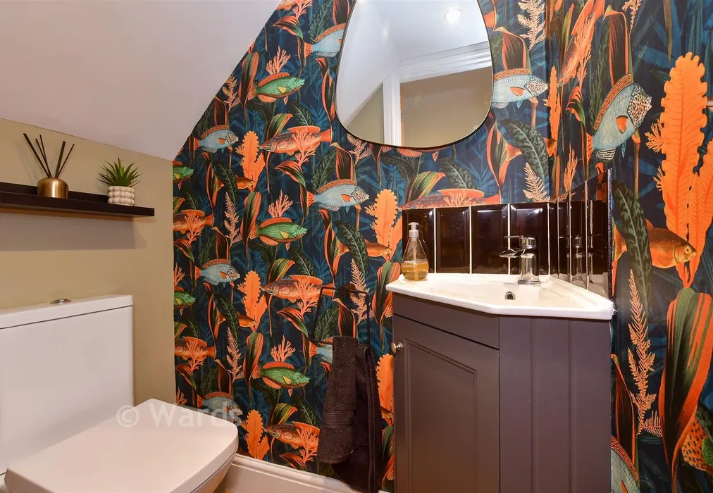 Cloakroom - West Lea, Deal, Kent - Wards of Kent