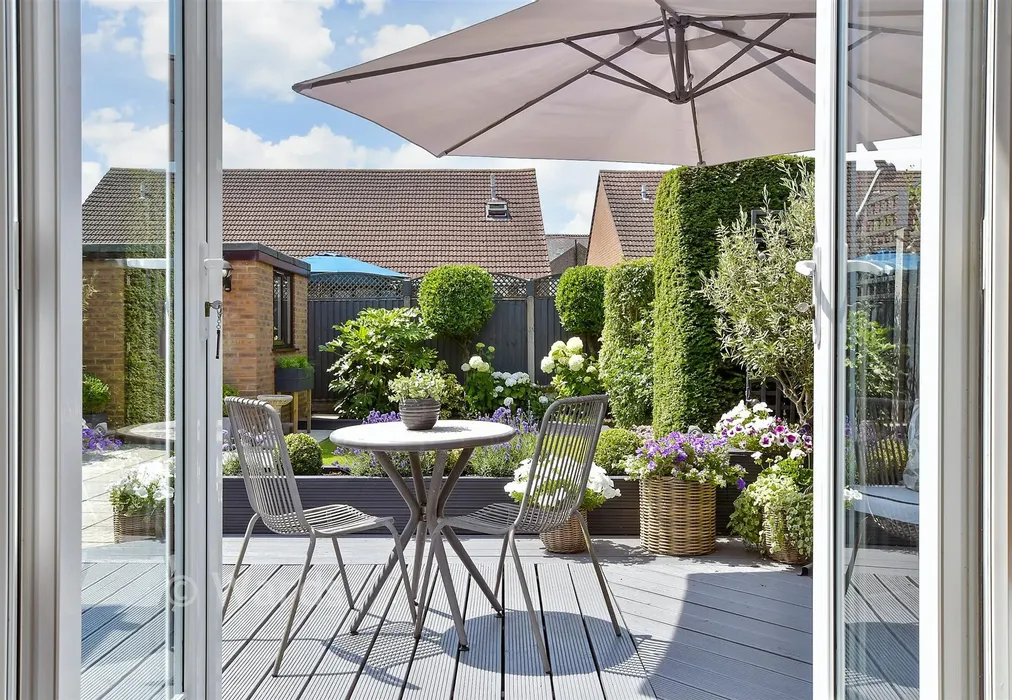 External Lifestyle Photograph - West Lea, Deal, Kent - Wards of Kent