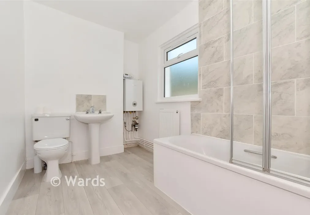 Bathroom - St. Radigund's Road, Dover, Kent - Wards of Kent