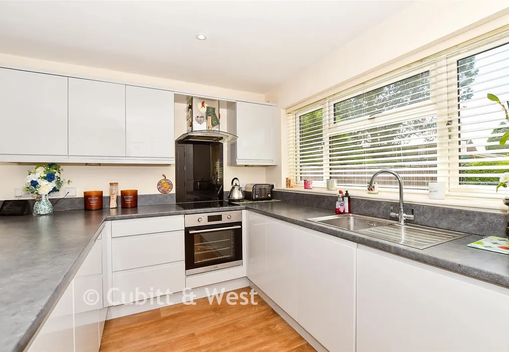 Kitchen - East Beeches Road, Crowborough, East Sussex - Wards of Kent