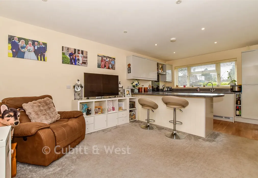 Lounge - East Beeches Road, Crowborough, East Sussex - Wards of Kent