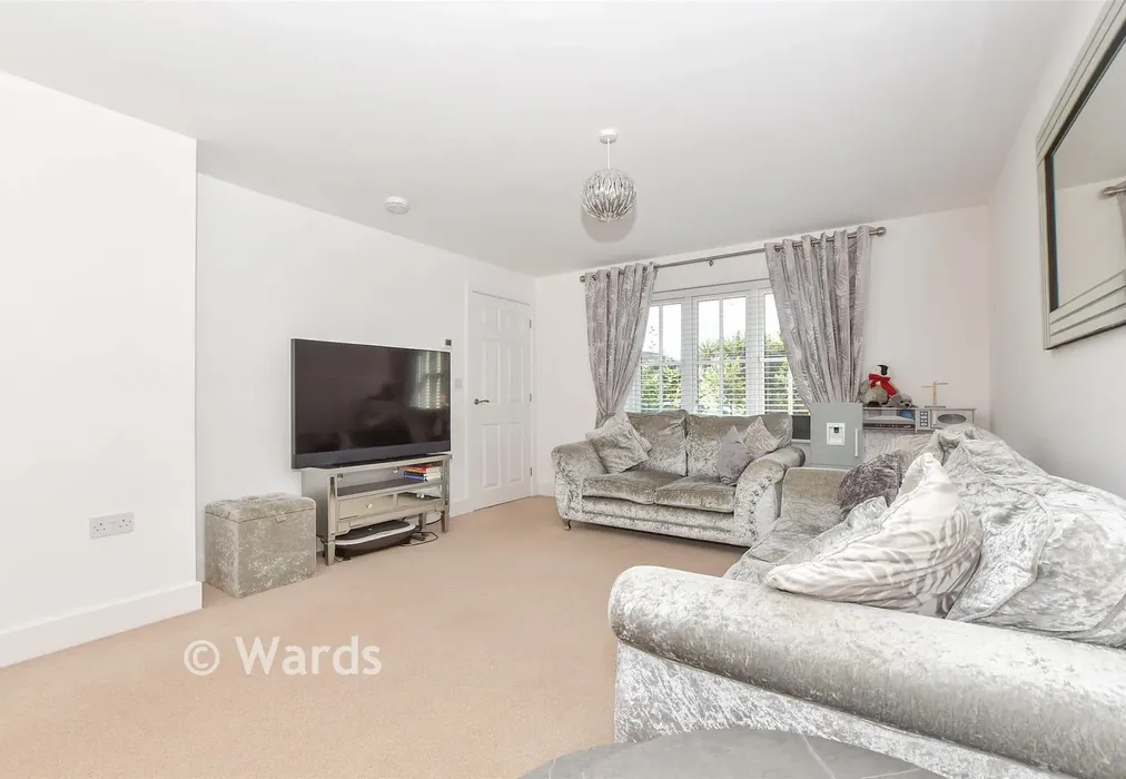 Lounge/ Diner - Bishop Close, High Halden, Kent - Wards of Kent