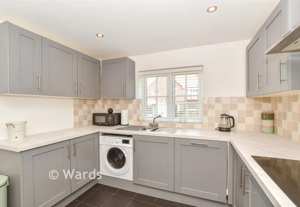 Kitchen/ Breakfast Room - Bishop Close, High Halden, Kent - Wards of Kent
