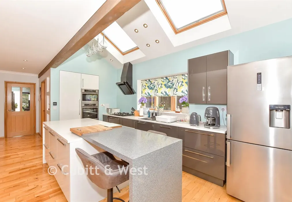Lounge/Kitchen - Northlands Park, Emsworth, Hampshire - Wards of Kent
