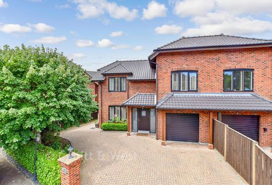 Northlands Park, Emsworth, Hampshire - Wards of Kent
