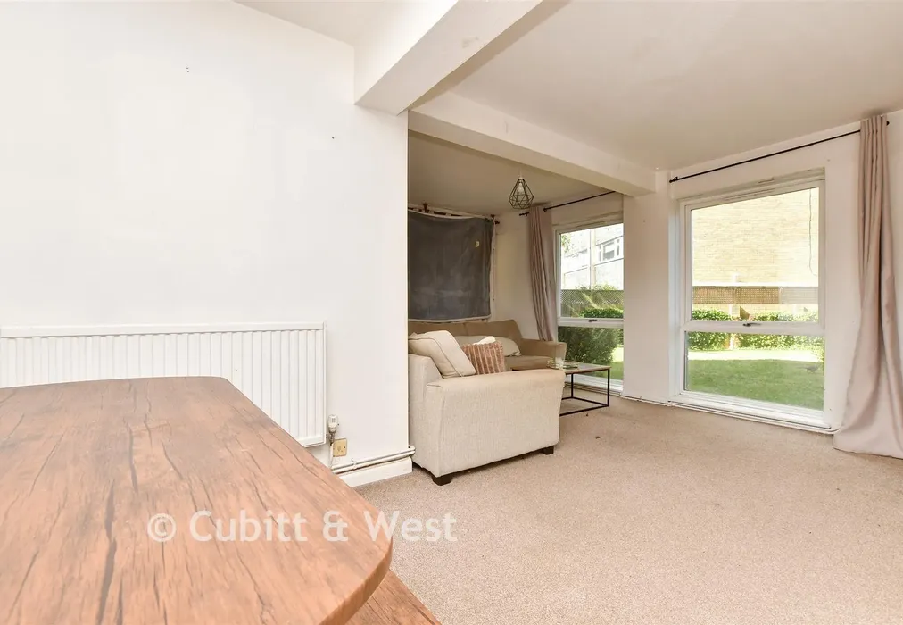 Lounge/Diner - Blackbush Close, Sutton, Surrey - Wards of Kent