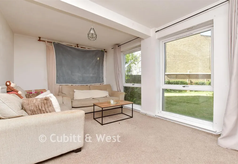 Lounge/Diner - Blackbush Close, Sutton, Surrey - Wards of Kent