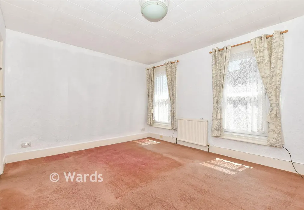 Bedroom 1 - Warren Road, Folkestone, Kent - Wards of Kent