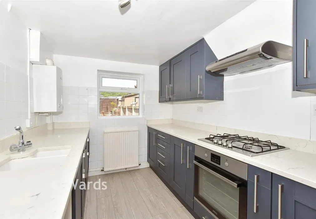 Kitchen - Warren Road, Folkestone, Kent - Wards of Kent