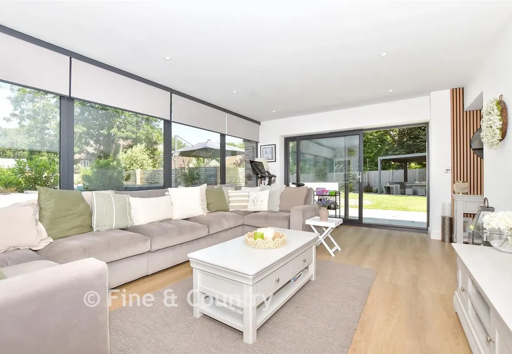 Lounge - Windmill Close, Hawkinge, Kent - Wards of Kent