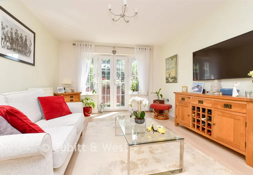 Kitchen / Lounge / Dining Area - Reigate Road, Reigate, Surrey - Wards of Kent