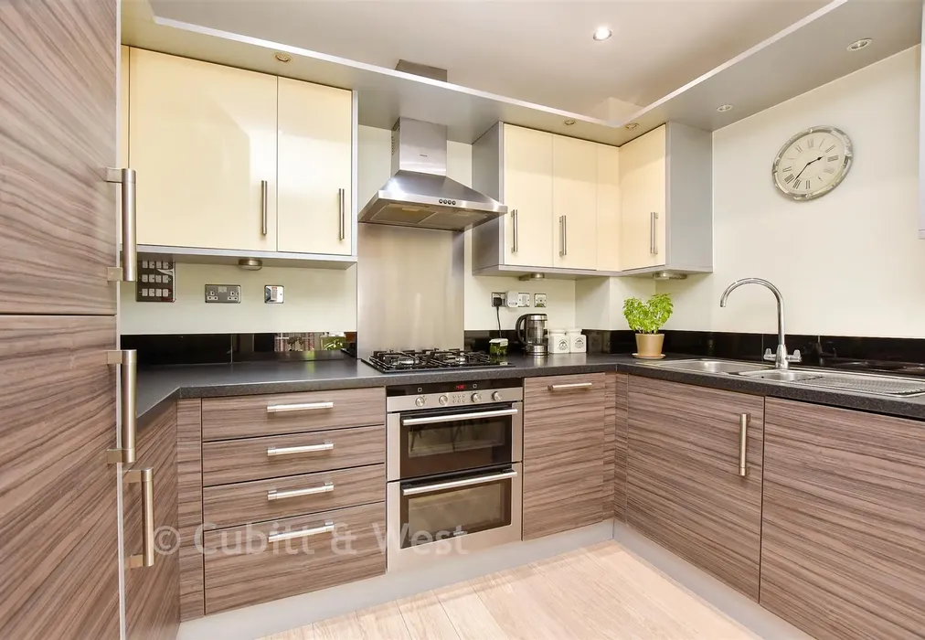 Kitchen / Lounge / Dining Area - Reigate Road, Reigate, Surrey - Wards of Kent