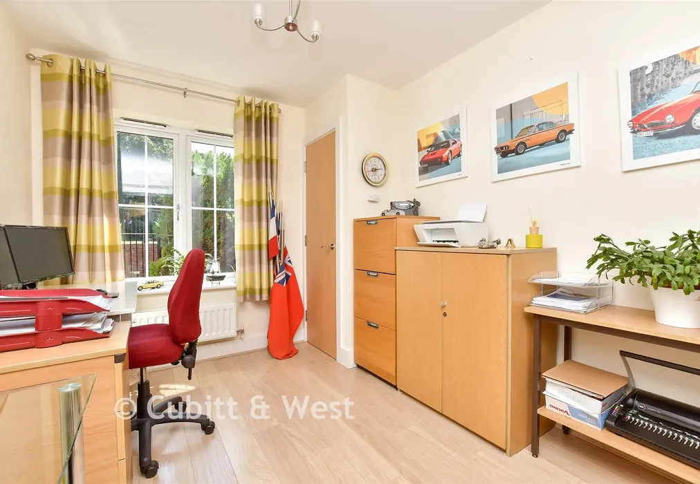 Bedroom 2 - Reigate Road, Reigate, Surrey - Wards of Kent