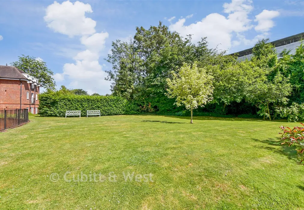 Communal Gardens - Reigate Road, Reigate, Surrey - Wards of Kent