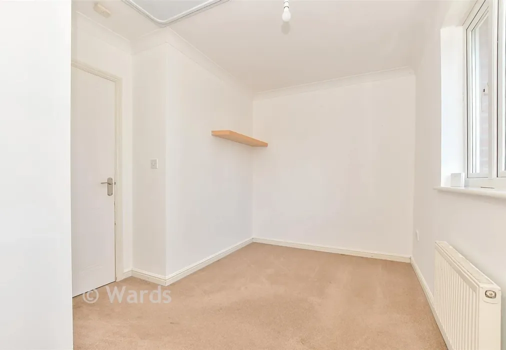 Bedroom 2 - Vespasian Way, Kingsnorth, Kent - Wards of Kent