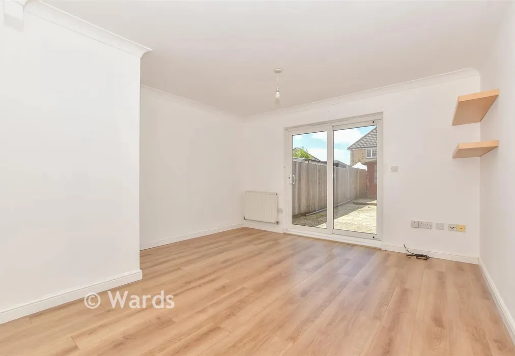 Lounge - Vespasian Way, Kingsnorth, Kent - Wards of Kent