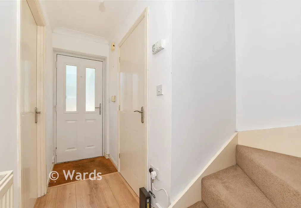 Entrance Hall - Vespasian Way, Kingsnorth, Kent - Wards of Kent