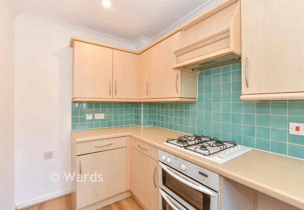 Kitchen - Vespasian Way, Kingsnorth, Kent - Wards of Kent