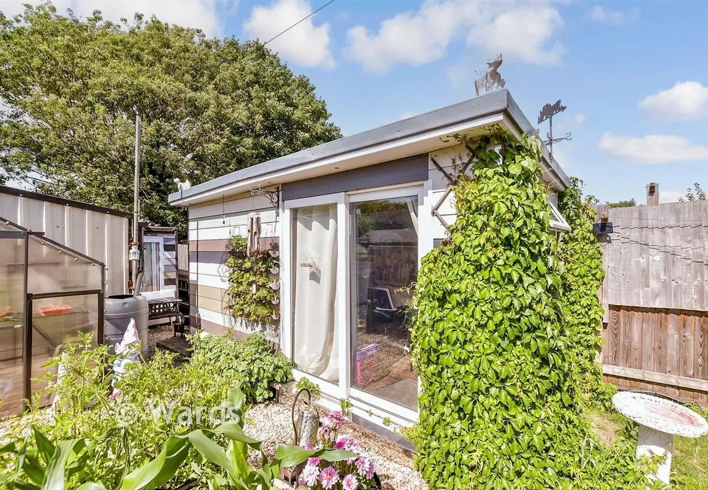 Workshop/Outbuildings - Dymchurch Road, Hythe, Kent - Wards of Kent