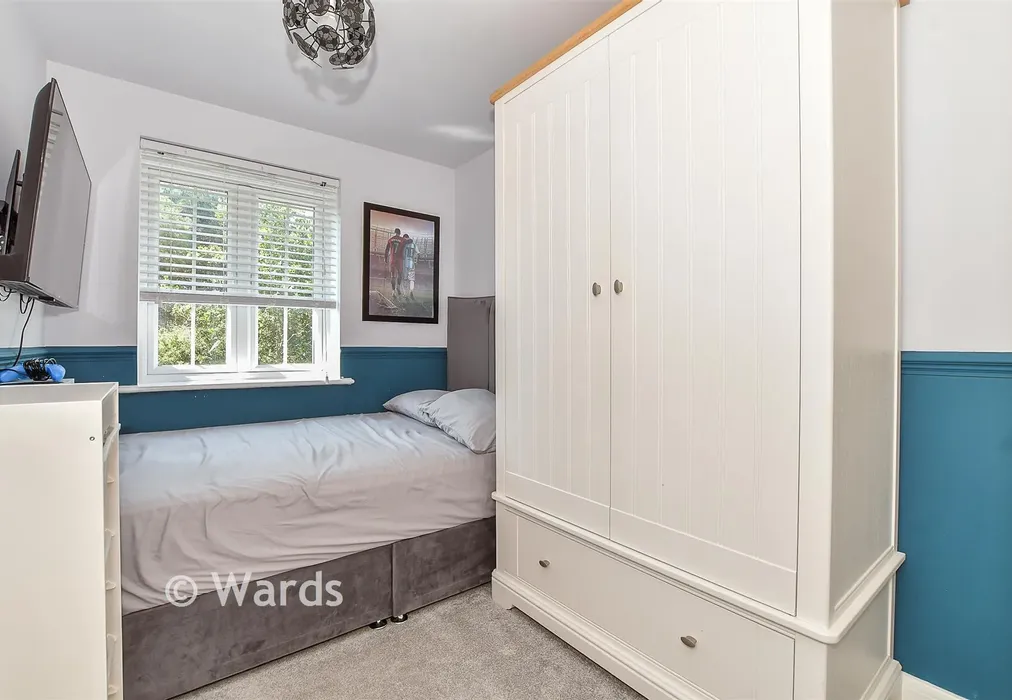 Bedroom 3 - Tyler Road, Staplehurst, Kent - Wards of Kent