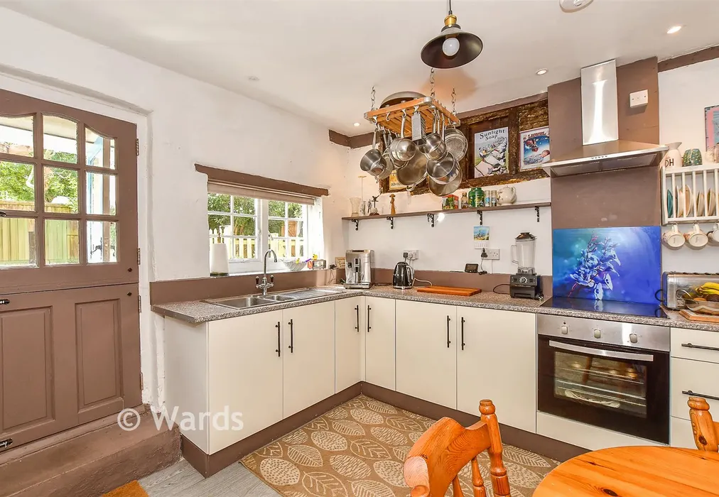 Kitchen - Station Road, Lydd, Kent - Wards of Kent