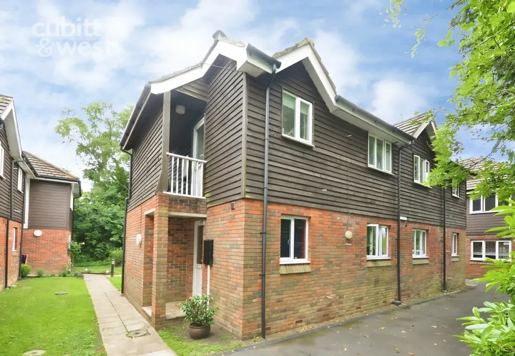 External - New Town, Uckfield, TN22 - Wards of Kent