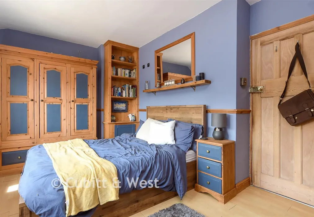 Bedroom 1 - Stuart Road, Reigate, Surrey - Wards of Kent