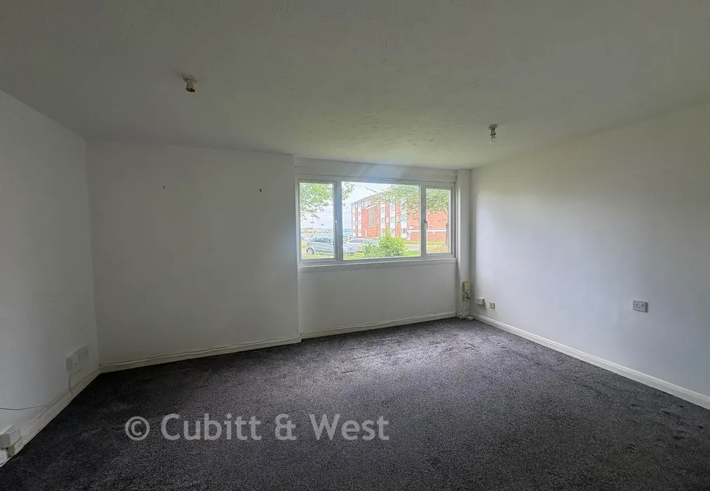 Lounge - Lumsden Road, Southsea, Hampshire - Wards of Kent