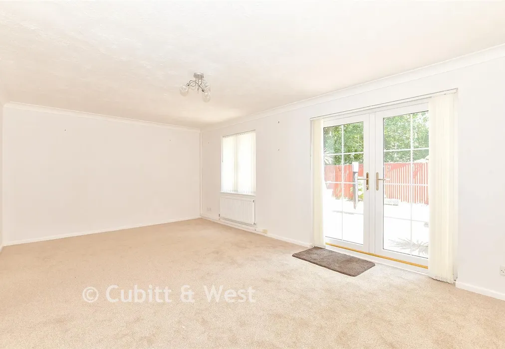Lounge - Amethyst Grove, Waterlooville, Hampshire - Wards of Kent