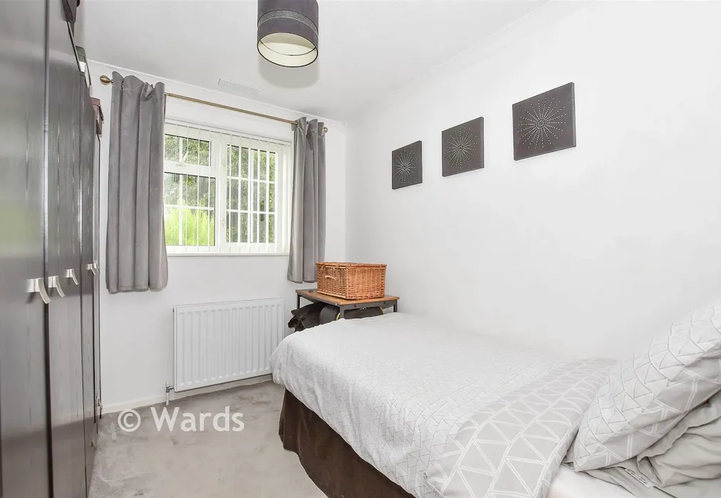 Bedroom 2 - Harvest Ridge, Leybourne, West Malling, Kent - Wards of Kent