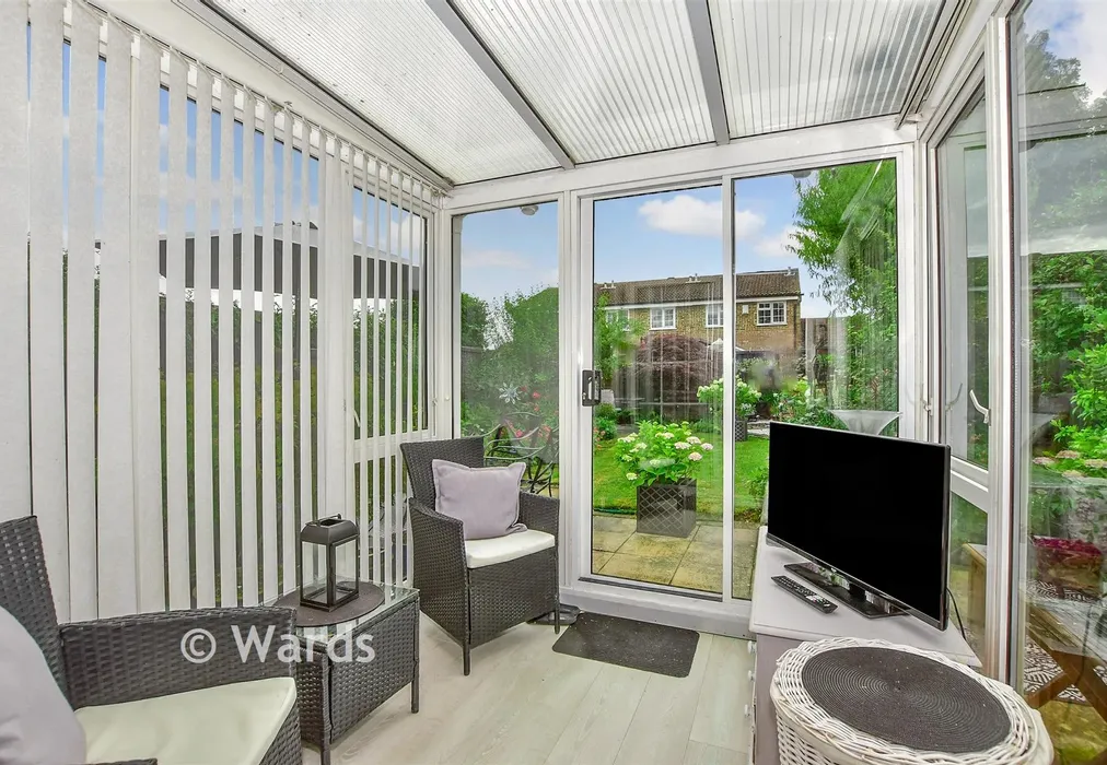 Conservatory - Harvest Ridge, Leybourne, West Malling, Kent - Wards of Kent