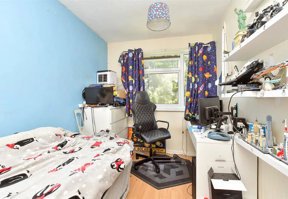 Bedroom 3 - Bleakwood Road, Chatham, Kent - Wards of Kent