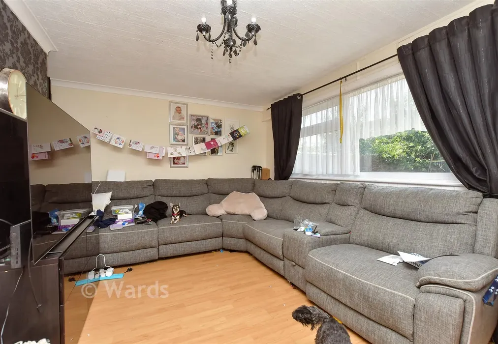 Lounge - Bleakwood Road, Chatham, Kent - Wards of Kent