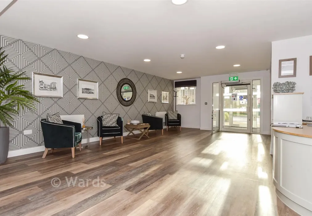 Communal Entrance - Elkington House, Dover, Kent - Wards of Kent
