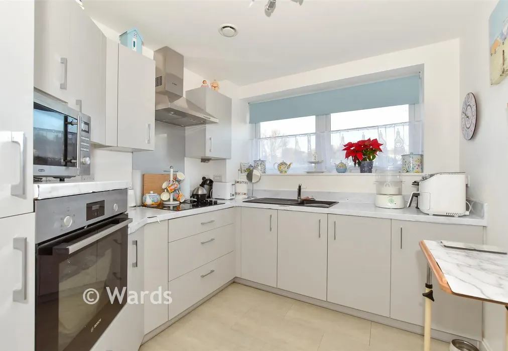 Kitchen - Elkington House, Dover, Kent - Wards of Kent