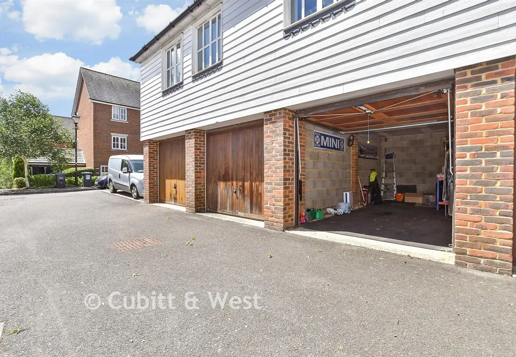 Garage - Farriers Lea, Haywards Heath, West Sussex - Wards of Kent