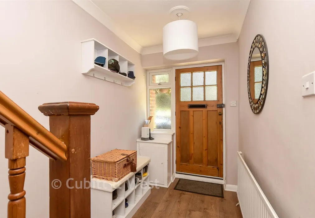 Entrance Hall - Cromwell Road, Caterham, Surrey - Wards of Kent