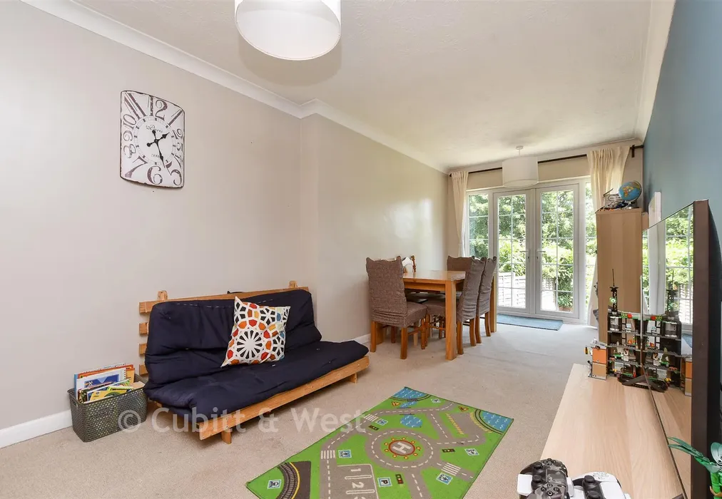 Dining Area - Cromwell Road, Caterham, Surrey - Wards of Kent