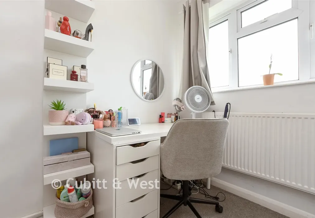 Bedroom 2 - Wrayfield Avenue, Reigate, Surrey - Wards of Kent