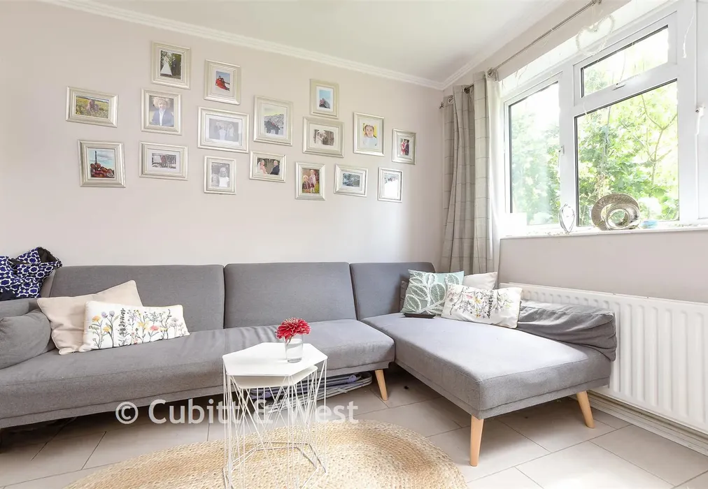 Lounge/Diner - Wrayfield Avenue, Reigate, Surrey - Wards of Kent