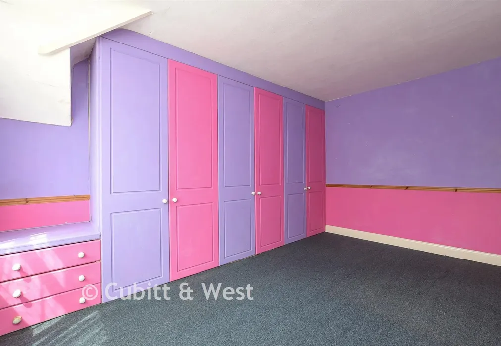 Bedroom 1 - Hilltop Road, Whyteleafe, Surrey - Wards of Kent