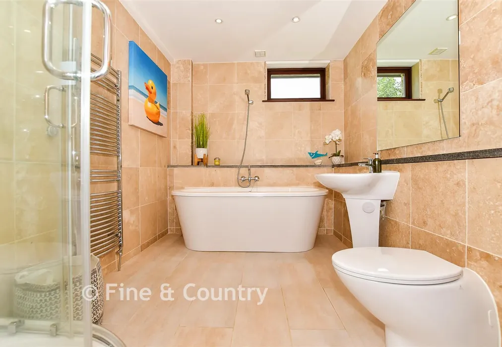 En-Suite Bathroom - Hartfield Road, Cowden, Edenbridge, Kent - Wards of Kent