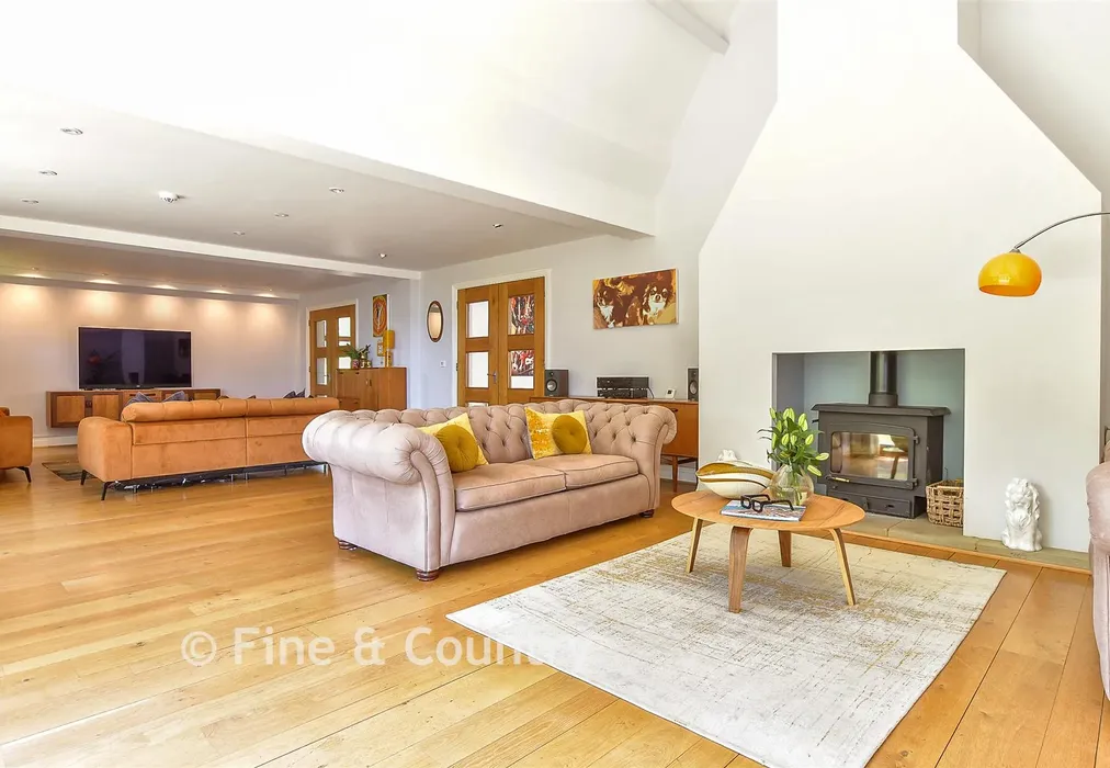 Sitting/ Dining Room - Hartfield Road, Cowden, Edenbridge, Kent - Wards of Kent