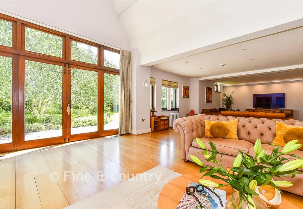 Sitting/ Dining Room - Hartfield Road, Cowden, Edenbridge, Kent - Wards of Kent