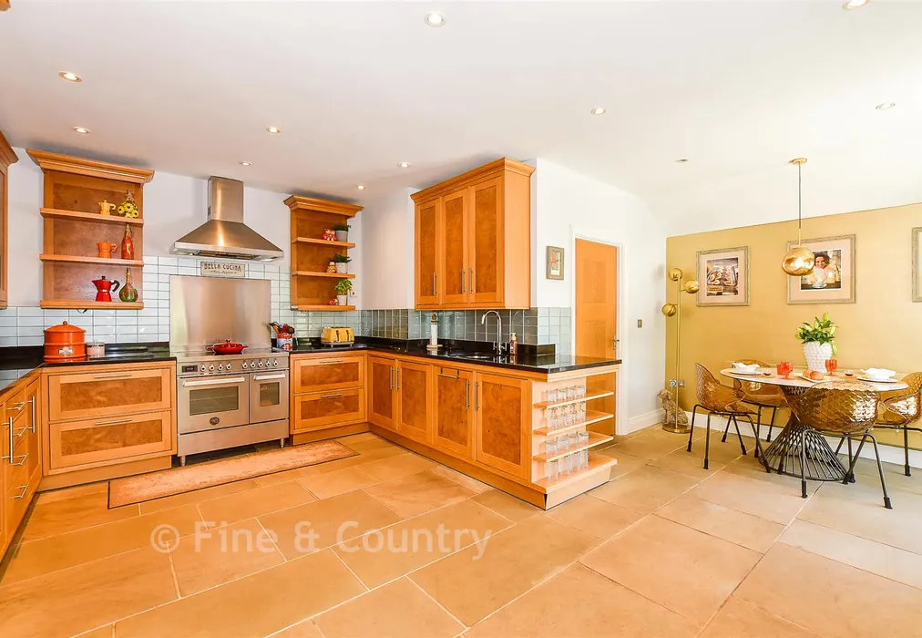 Kitchen - Hartfield Road, Cowden, Edenbridge, Kent - Wards of Kent