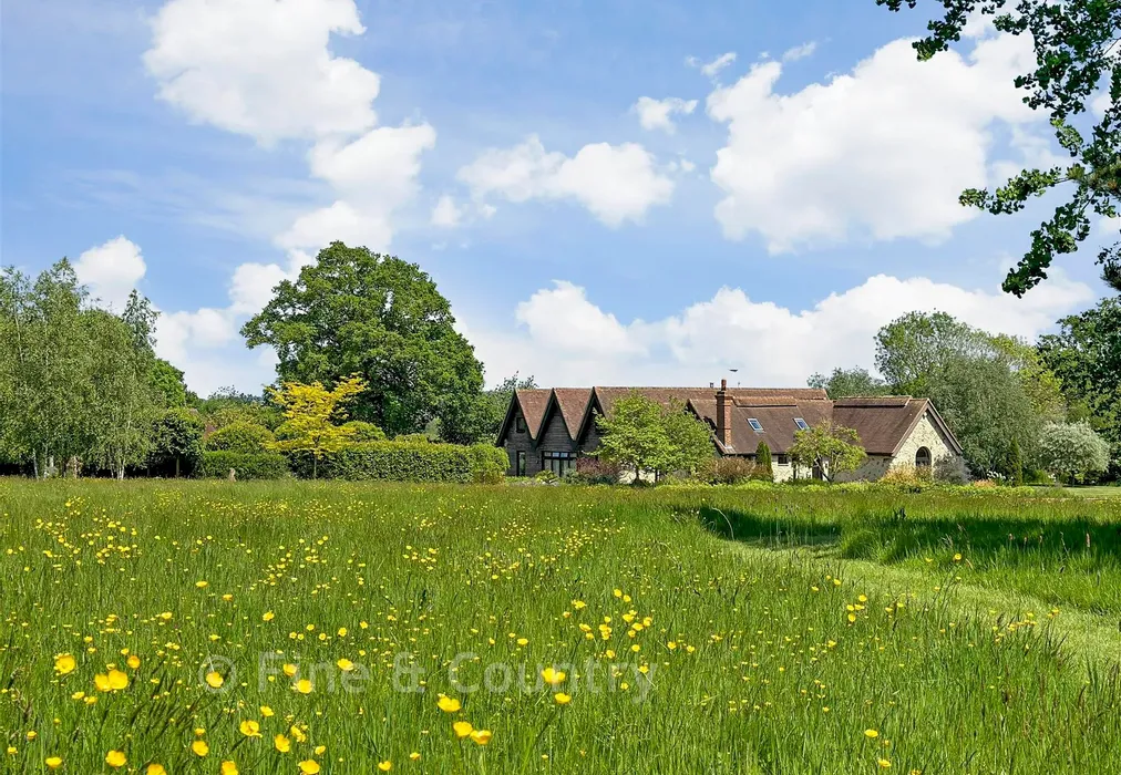 Rear Garden - Hartfield Road, Cowden, Edenbridge, Kent - Wards of Kent