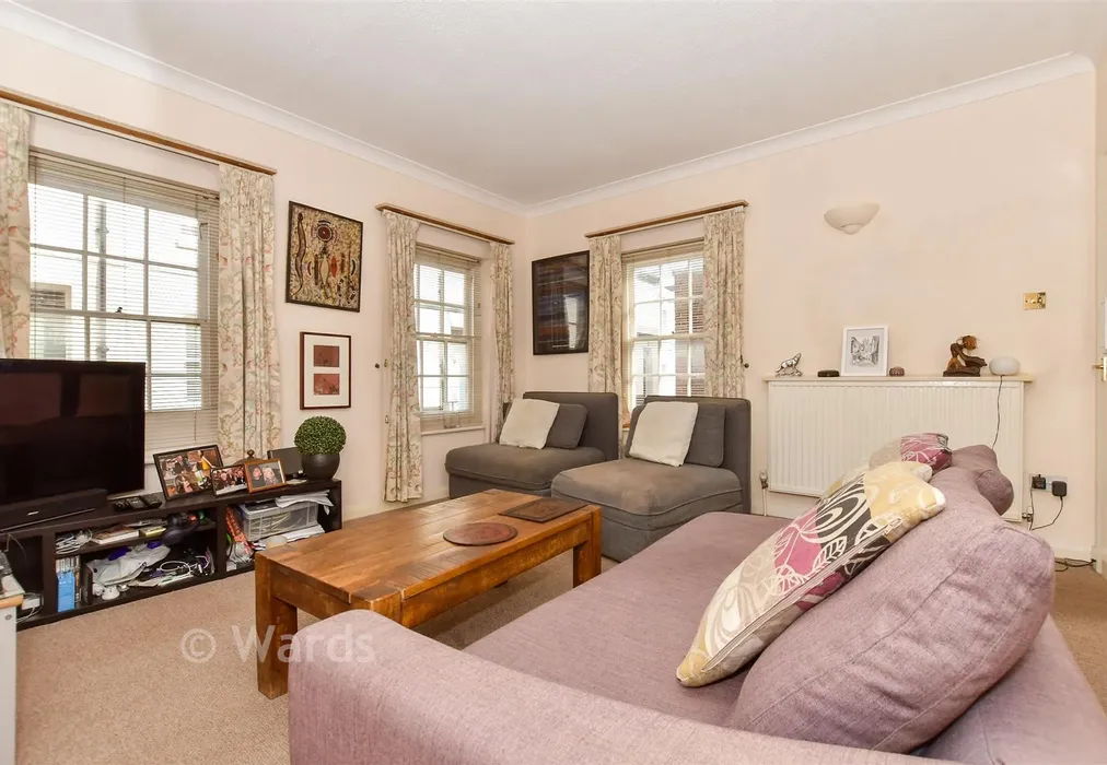Lounge - Adelaide Place, Canterbury, Kent - Wards of Kent