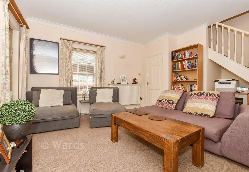 Lounge - Adelaide Place, Canterbury, Kent - Wards of Kent
